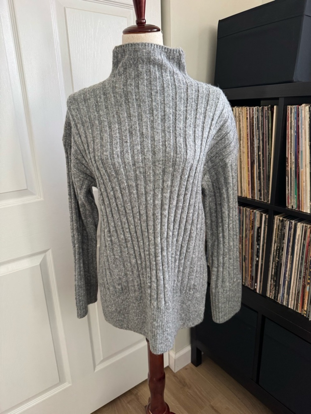 Abercrombie & Fitch Heather Gray Ribbed Mock Turtleneck Sweater